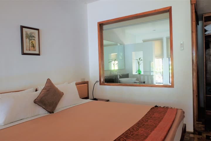 Island View Beachfront Resort