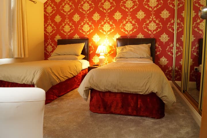 DUBLIN AIRPORT / BEAUMONT HOSPITAL Marie’s Bed and Breakfast