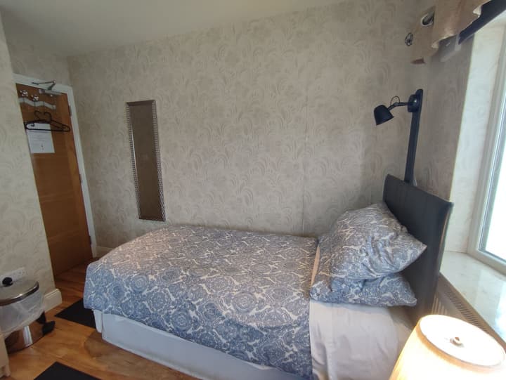 DUBLIN AIRPORT / BEAUMONT HOSPITAL Marie’s Bed and Breakfast