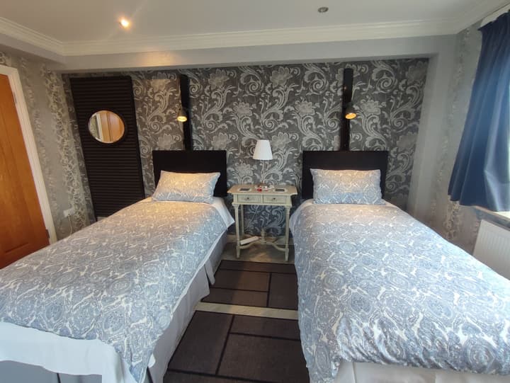 DUBLIN AIRPORT / BEAUMONT HOSPITAL Marie’s Bed and Breakfast