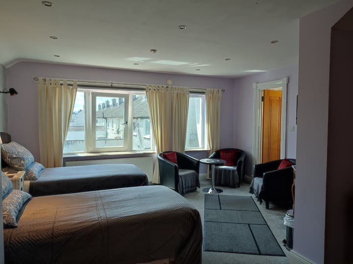 DUBLIN AIRPORT / BEAUMONT HOSPITAL Marie’s Bed and Breakfast