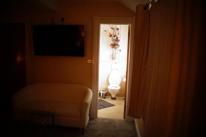 DUBLIN AIRPORT / BEAUMONT HOSPITAL Marie’s Bed and Breakfast