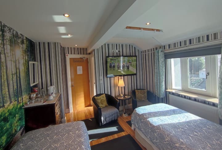 DUBLIN AIRPORT / BEAUMONT HOSPITAL Marie’s Bed and Breakfast