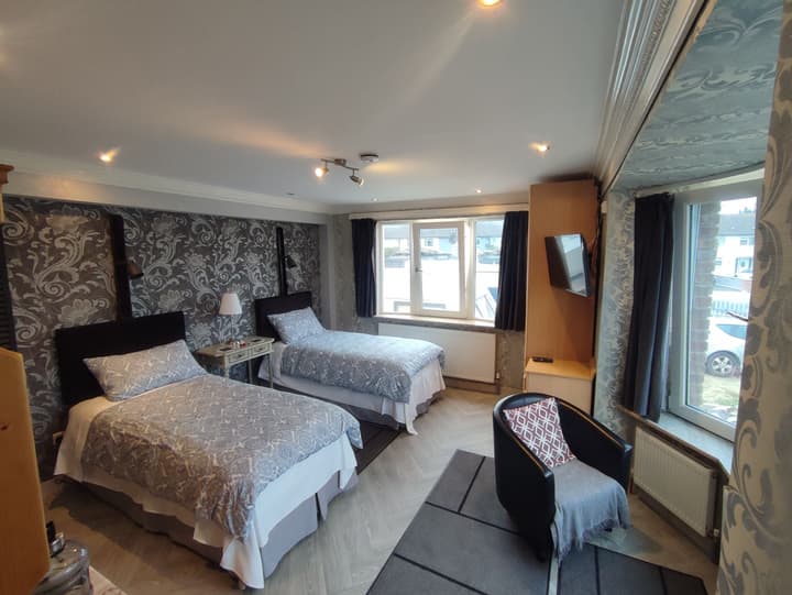 DUBLIN AIRPORT / BEAUMONT HOSPITAL Marie’s Bed and Breakfast