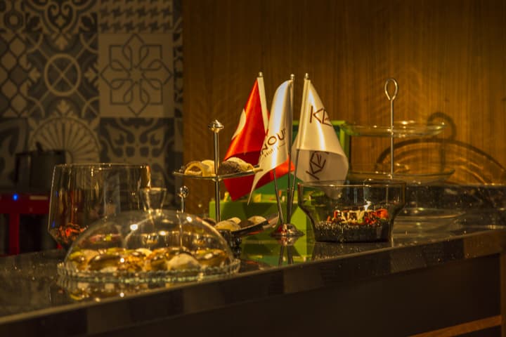 Honour Hotel