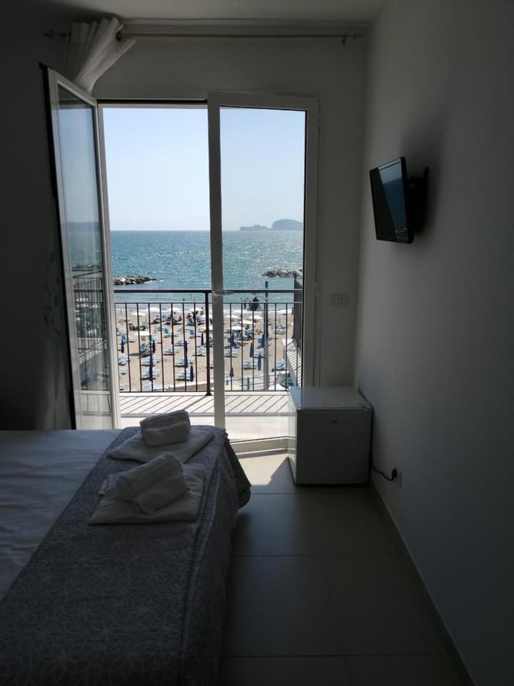 Hotel Tirreno