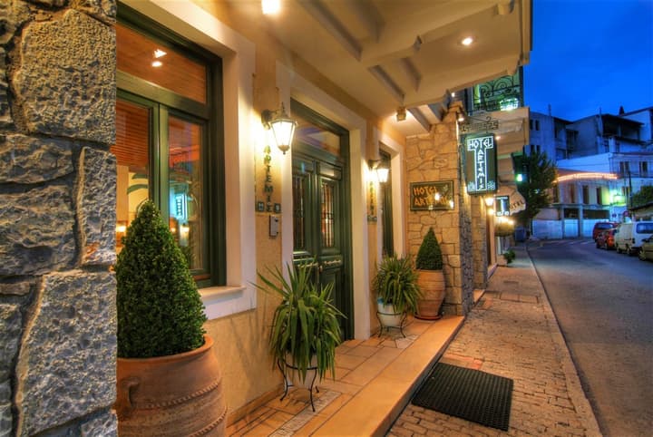 Artemis Hotel