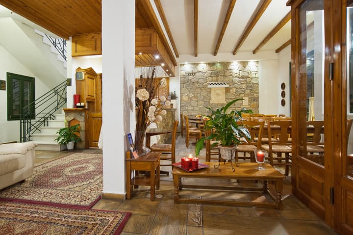 Artemis Hotel