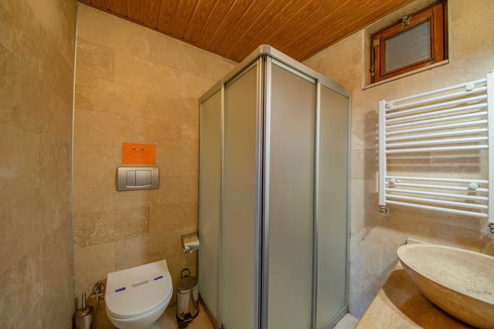 Safran Cave Hotel