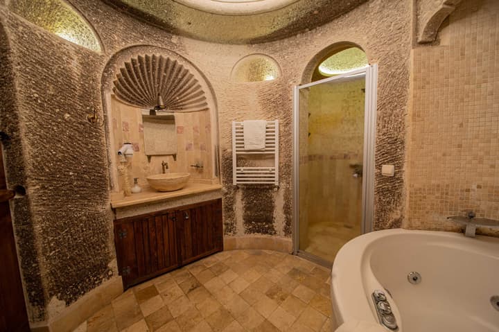 Safran Cave Hotel