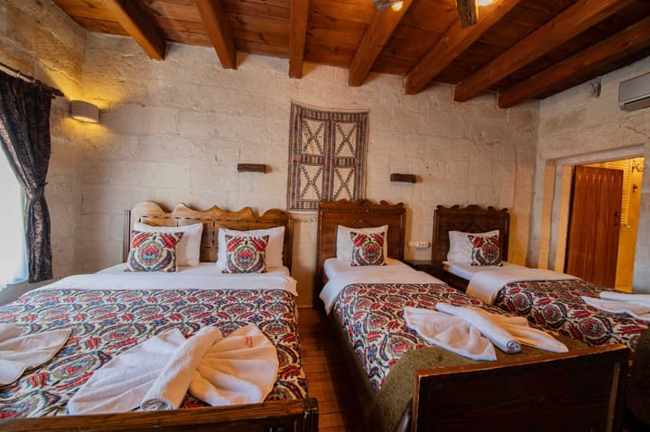 Safran Cave Hotel