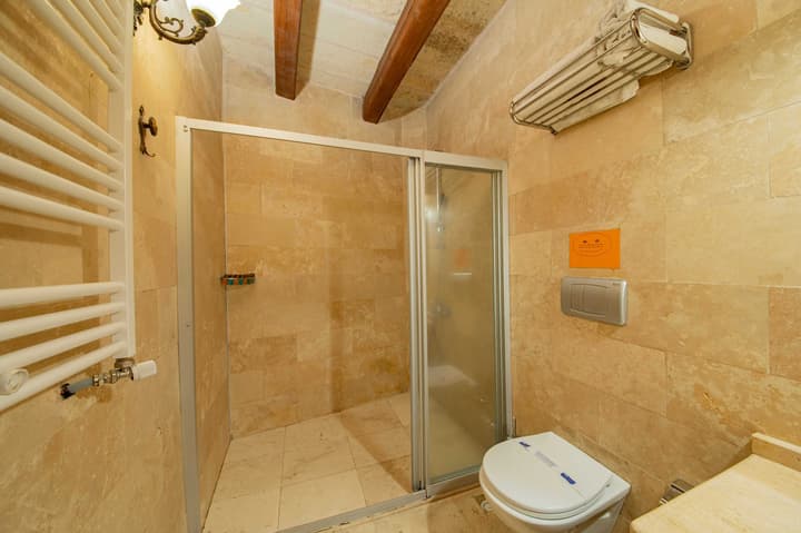 Safran Cave Hotel