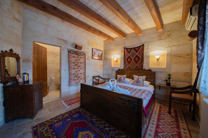 Safran Cave Hotel