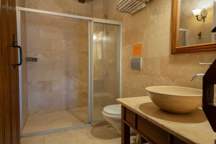 Safran Cave Hotel