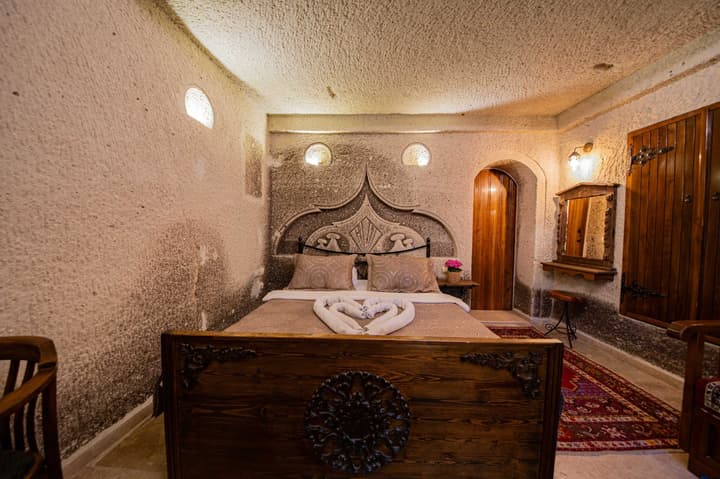 Safran Cave Hotel