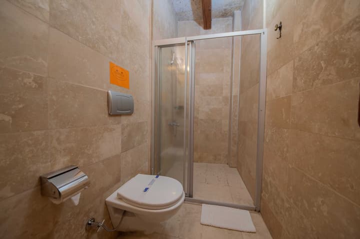 Safran Cave Hotel