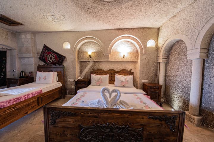 Safran Cave Hotel
