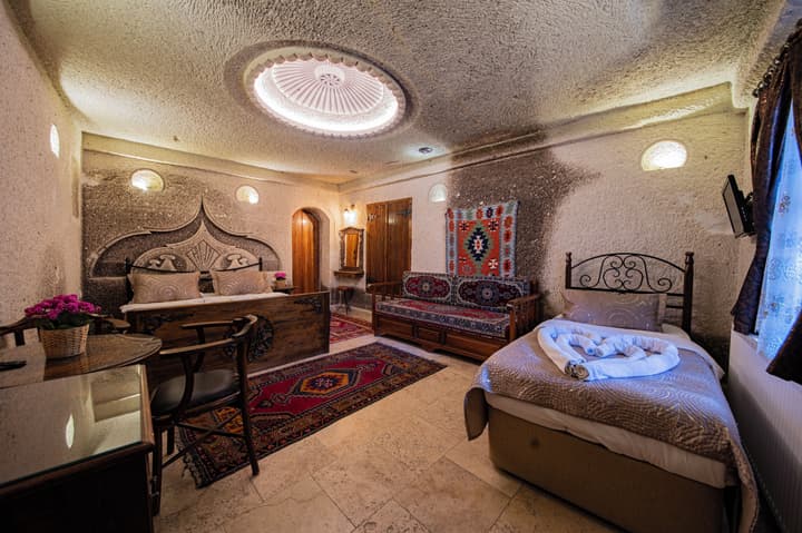 Safran Cave Hotel