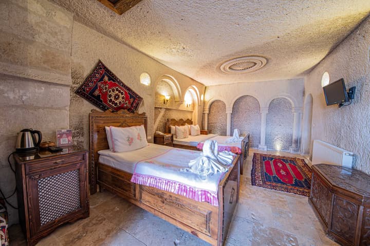 Safran Cave Hotel