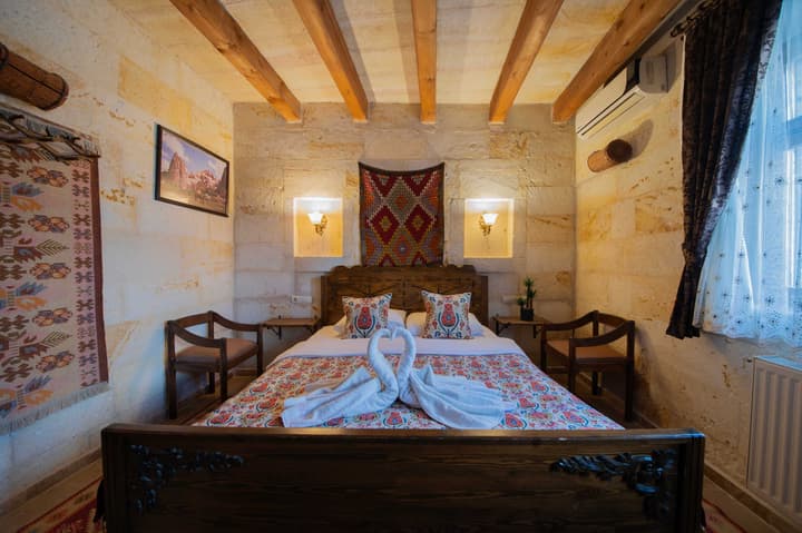 Safran Cave Hotel
