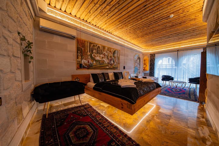 Safran Cave Hotel