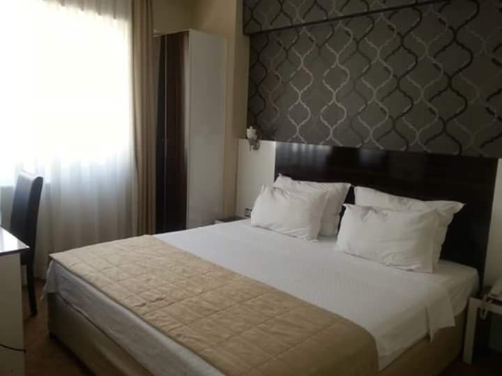 Anya Suit Otel
