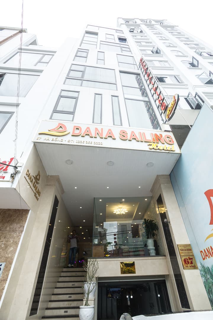Dana Sailing Hotel