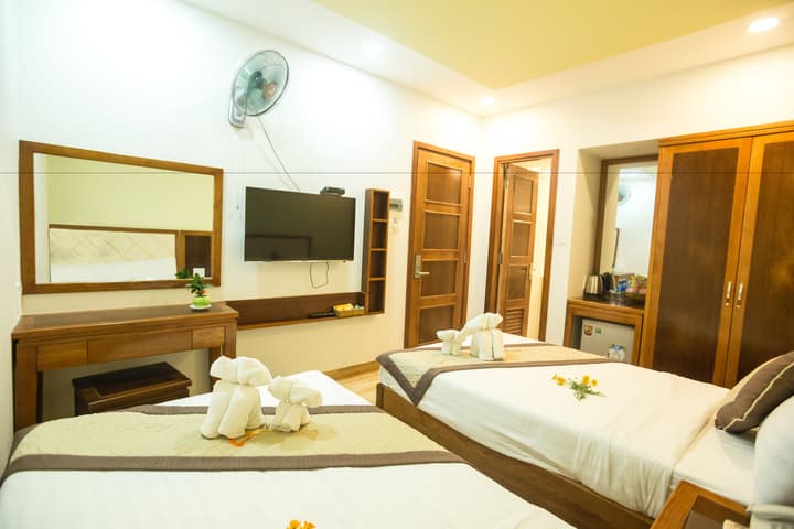 Dana Sailing Hotel