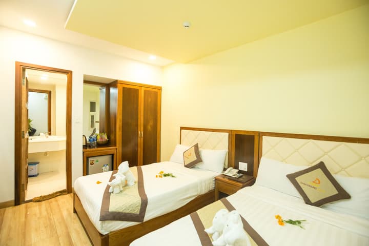Dana Sailing Hotel