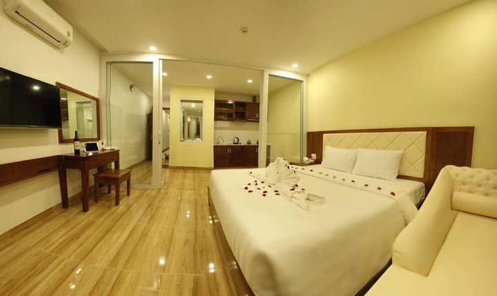 Dana Sailing Hotel