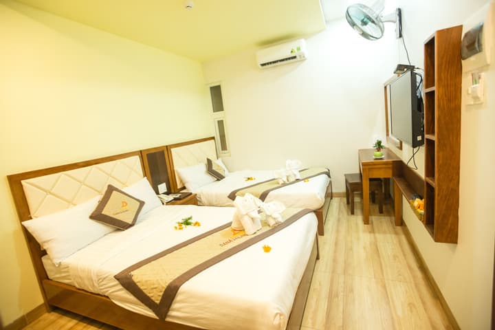 Dana Sailing Hotel