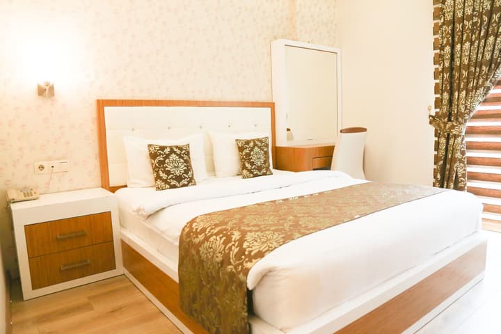 Cebeciler Otel