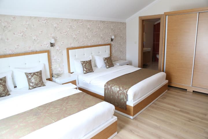 Cebeciler Otel