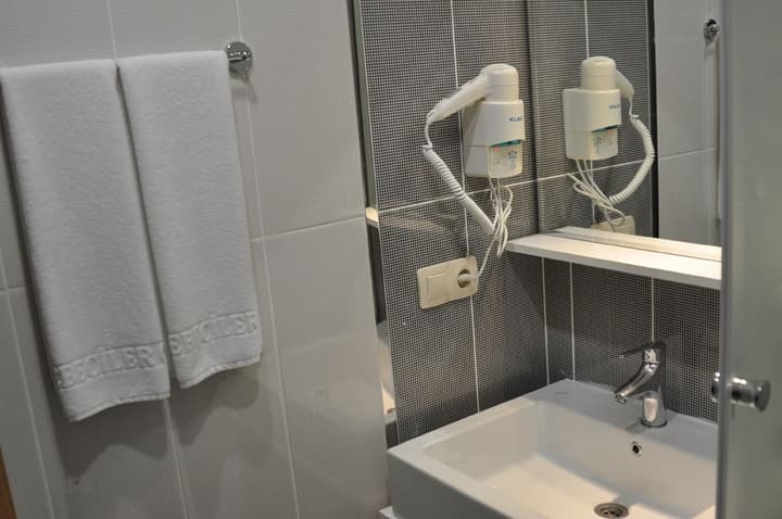 Cebeciler Otel