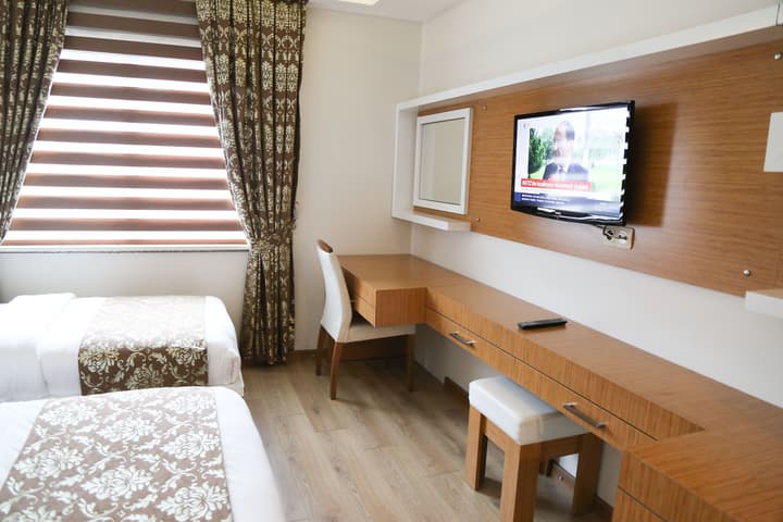 Cebeciler Otel