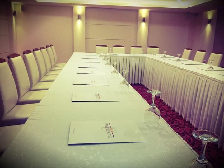 Cebeciler Otel