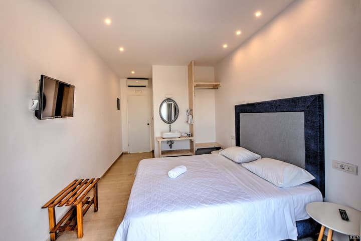 Anamar Santorini