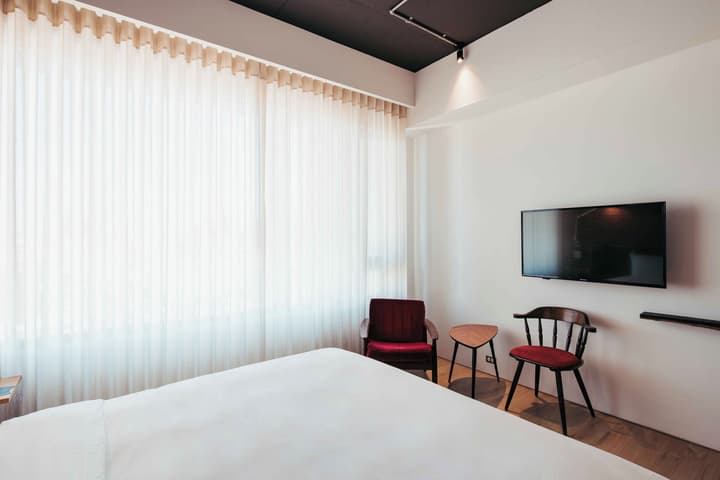 U.I.J Hotel & Hostel