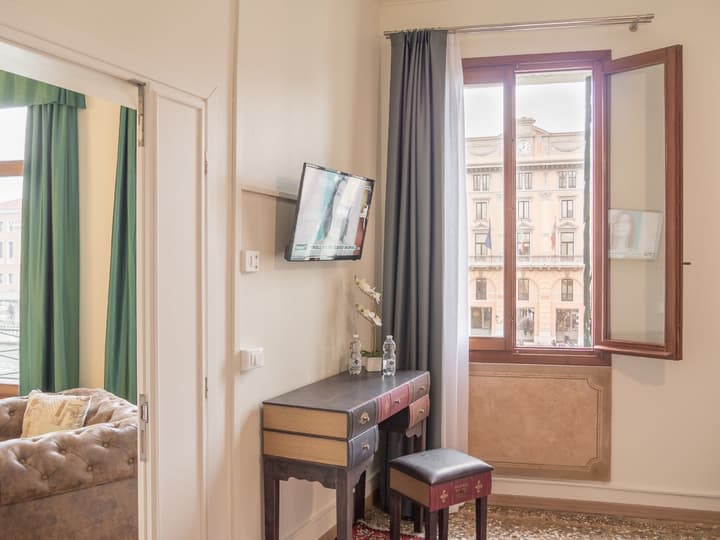 Grand Canal Suite by Wonderful Italy