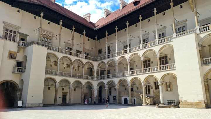 Cracow Central Aparthotel