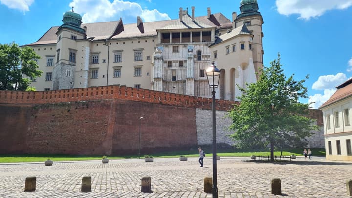 Cracow Central Aparthotel
