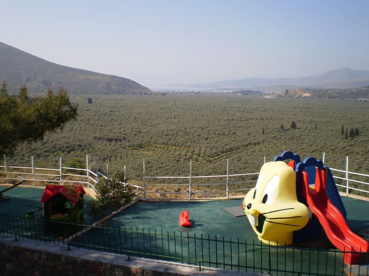 Chrissa Camping Rooms & Bungalows