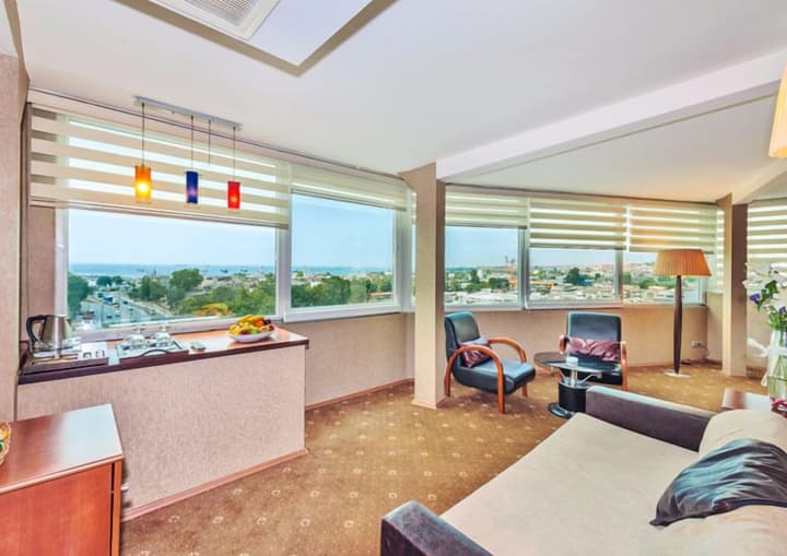 Vatan Asur Otel