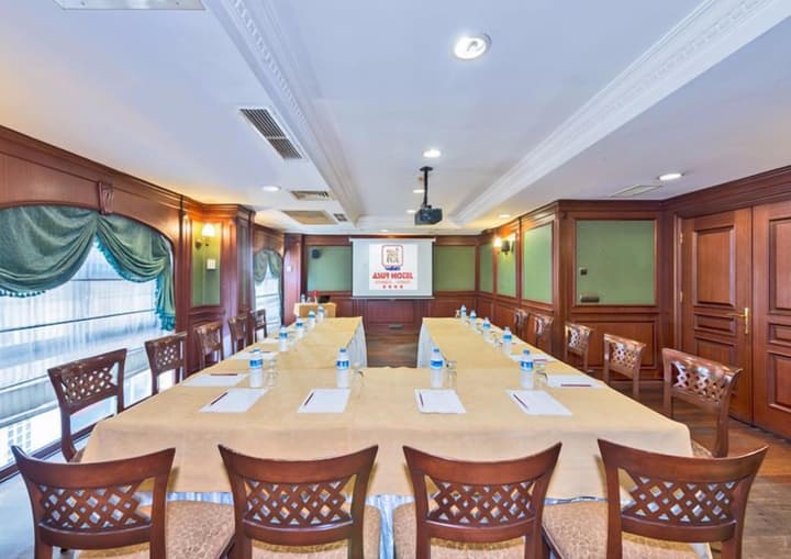 Vatan Asur Otel