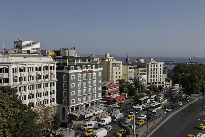 Vatan Asur Otel