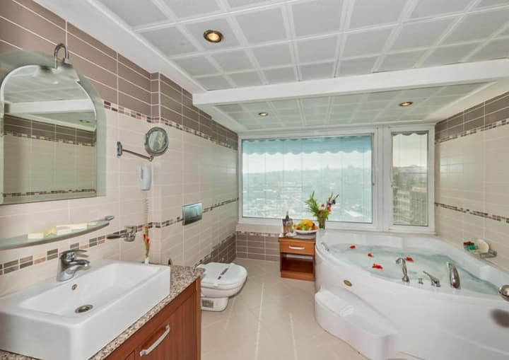 Vatan Asur Otel