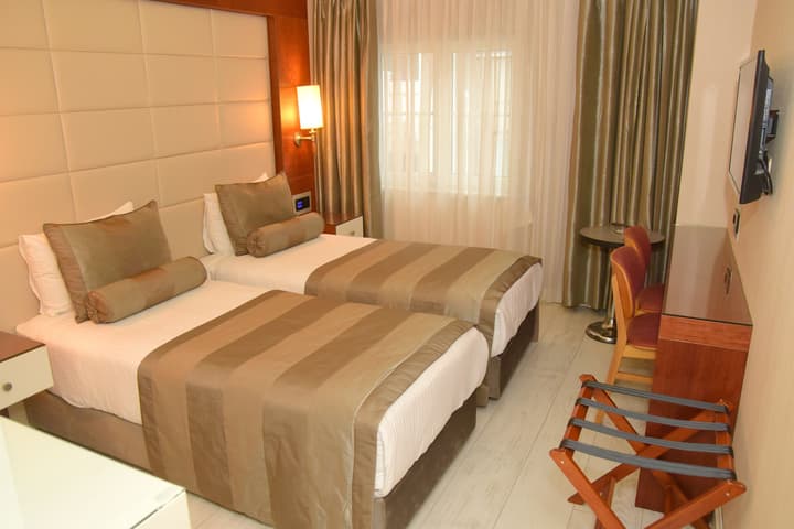 Vatan Asur Otel