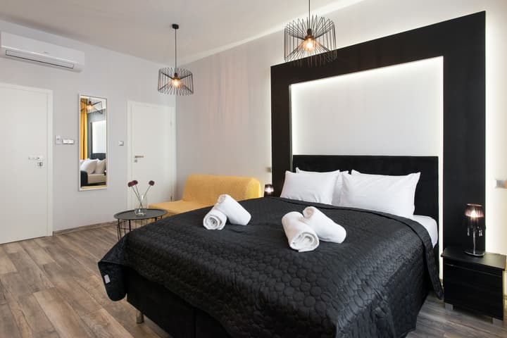 Leo Apartments Old Town