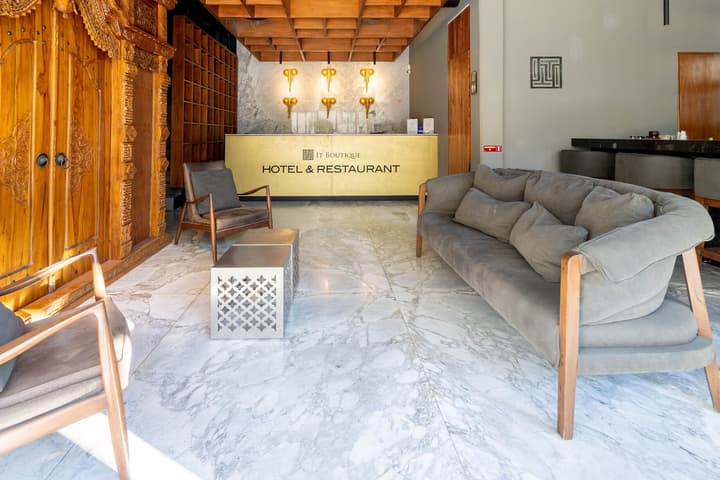 IT Boutique Hotel & Restaurant