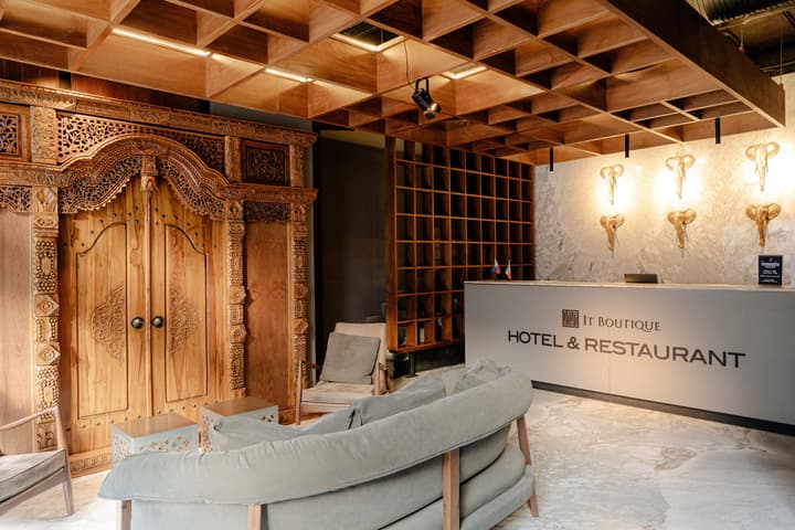 IT Boutique Hotel & Restaurant